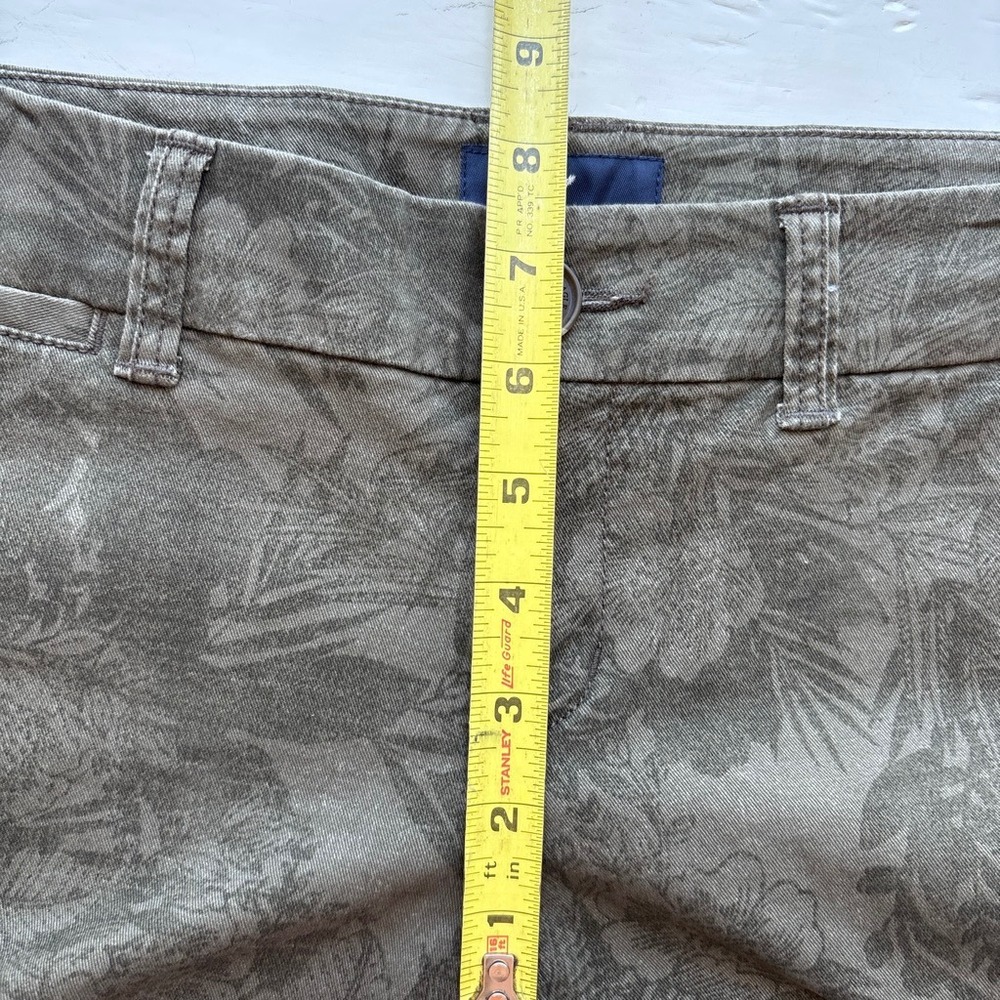 American Eagle Women 4 Bermuda Shorts Y2K Green Floral‎ Tropical Stretch Cotton - Picture 7 of 8